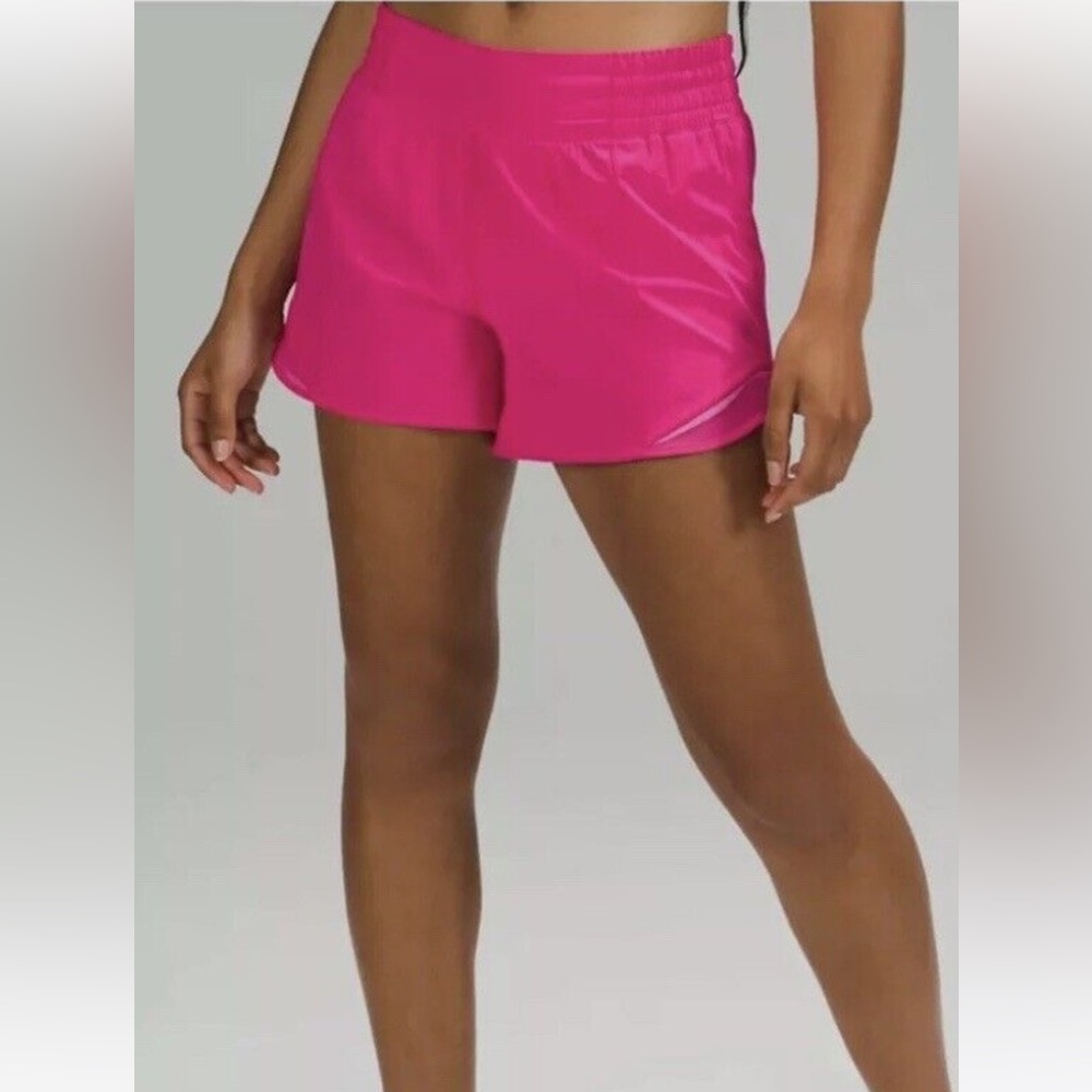 Lululemon Hotty Hot HR Short 4” - NWT Sonic Pink